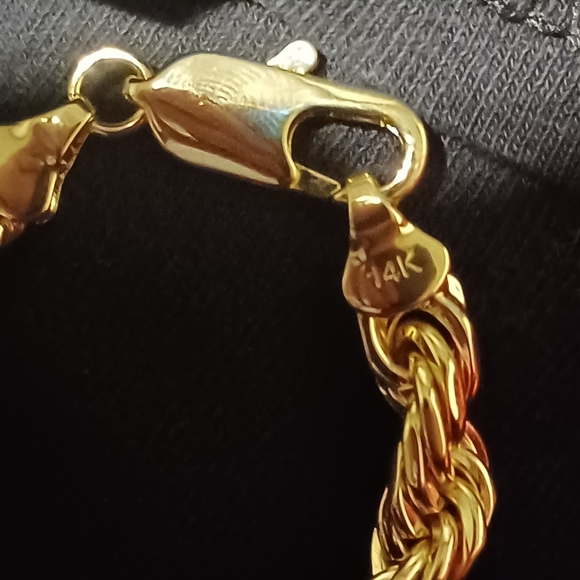 14k Gold Rope Chain - Picture 3 of 5